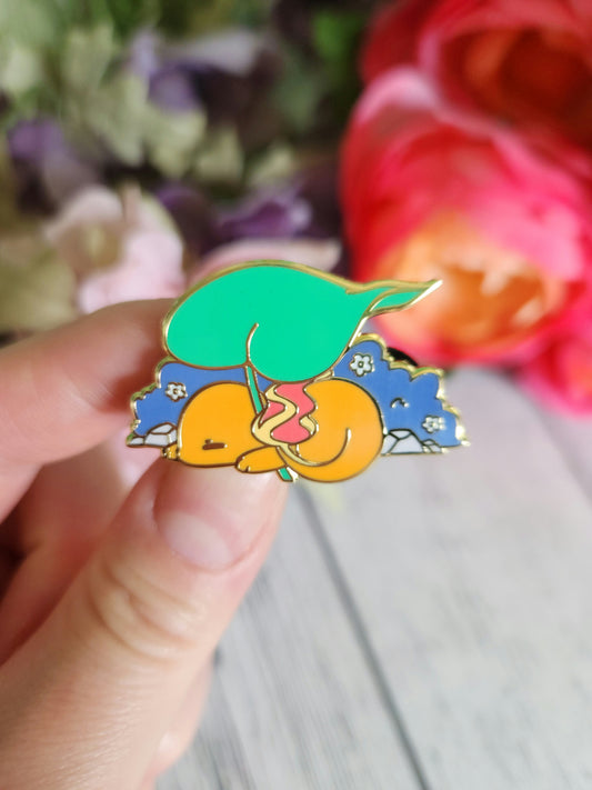 Sleepy Fire Lizard Pin #004